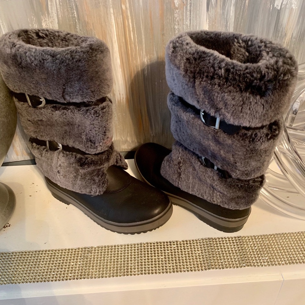 UGG BOOTS